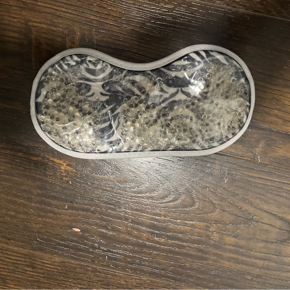 Heated and/or cooling eye mask. Sleep mask as well